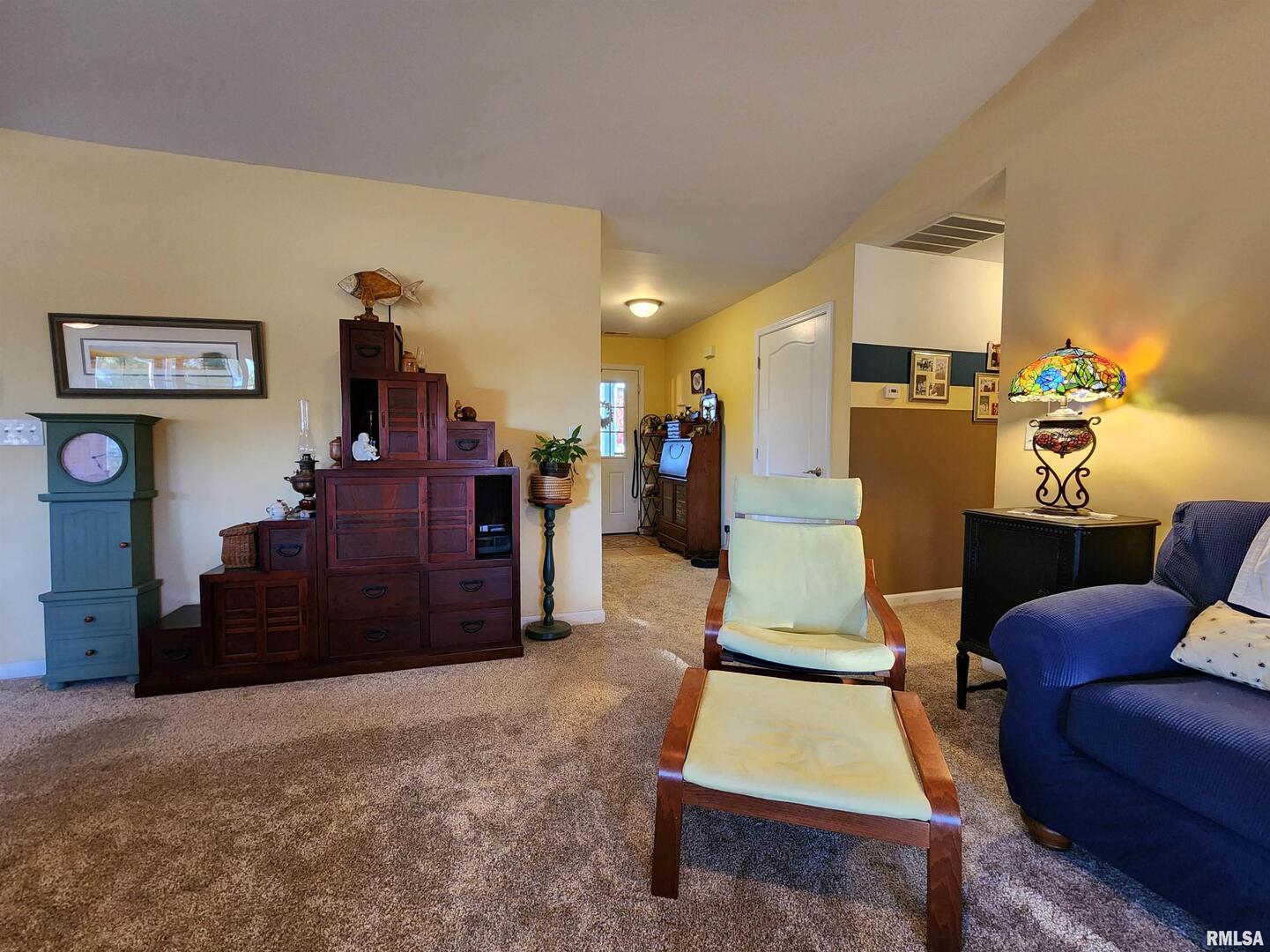 156 Hanover Lane Murphysboro, IL 62966 - Photo 6 of 63 a room with furniture and a flat screen tv