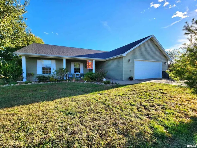 $324,900 | 156 Hanover Lane, Murphysboro, IL 62966