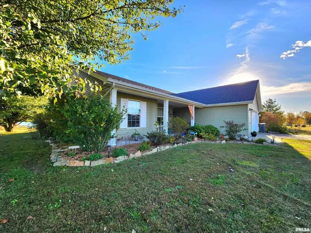 $324,900 | 156 Hanover Lane, Murphysboro, IL 62966