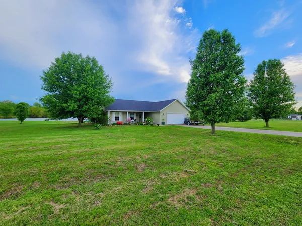 $322,900 | 156 Hanover Lane, Murphysboro, IL 62966
