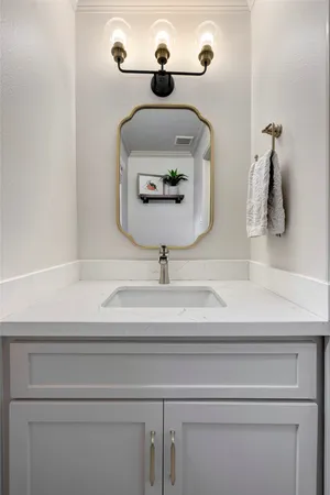 $725,000 | 2914 Ann Arbor Drive, Houston, TX 77063