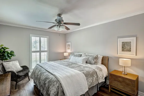 $725,000 | 2914 Ann Arbor Drive, Houston, TX 77063