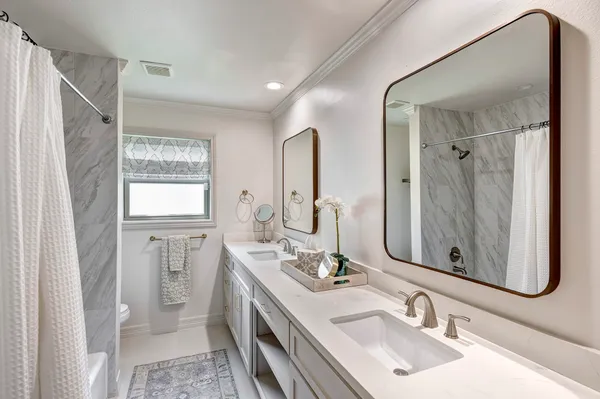 $725,000 | 2914 Ann Arbor Drive, Houston, TX 77063