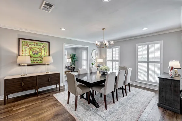 $725,000 | 2914 Ann Arbor Drive, Houston, TX 77063