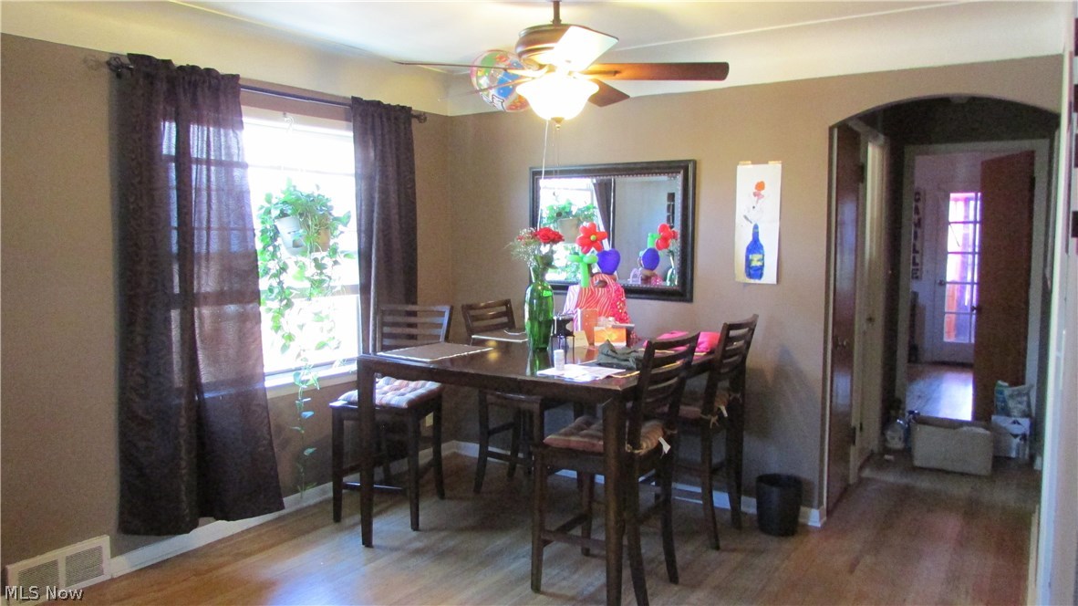 13718 Cedar Road Cleveland, OH 44118 - Photo 4 of 9 Gallery Image 4