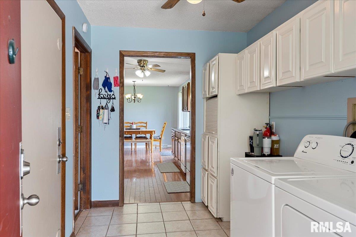 384 South Bradfordton Road Springfield, IL 62711 - Photo 15 of 33