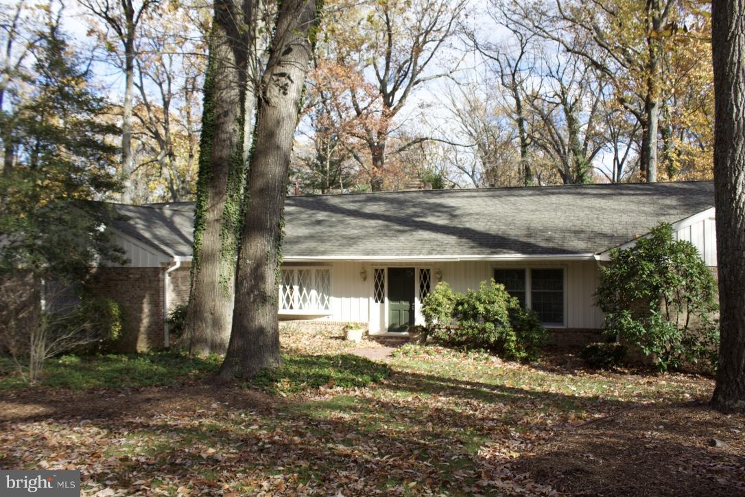12007 Whip Road Reston, VA 20191 - Photo 1 of 25 Exterior (General)