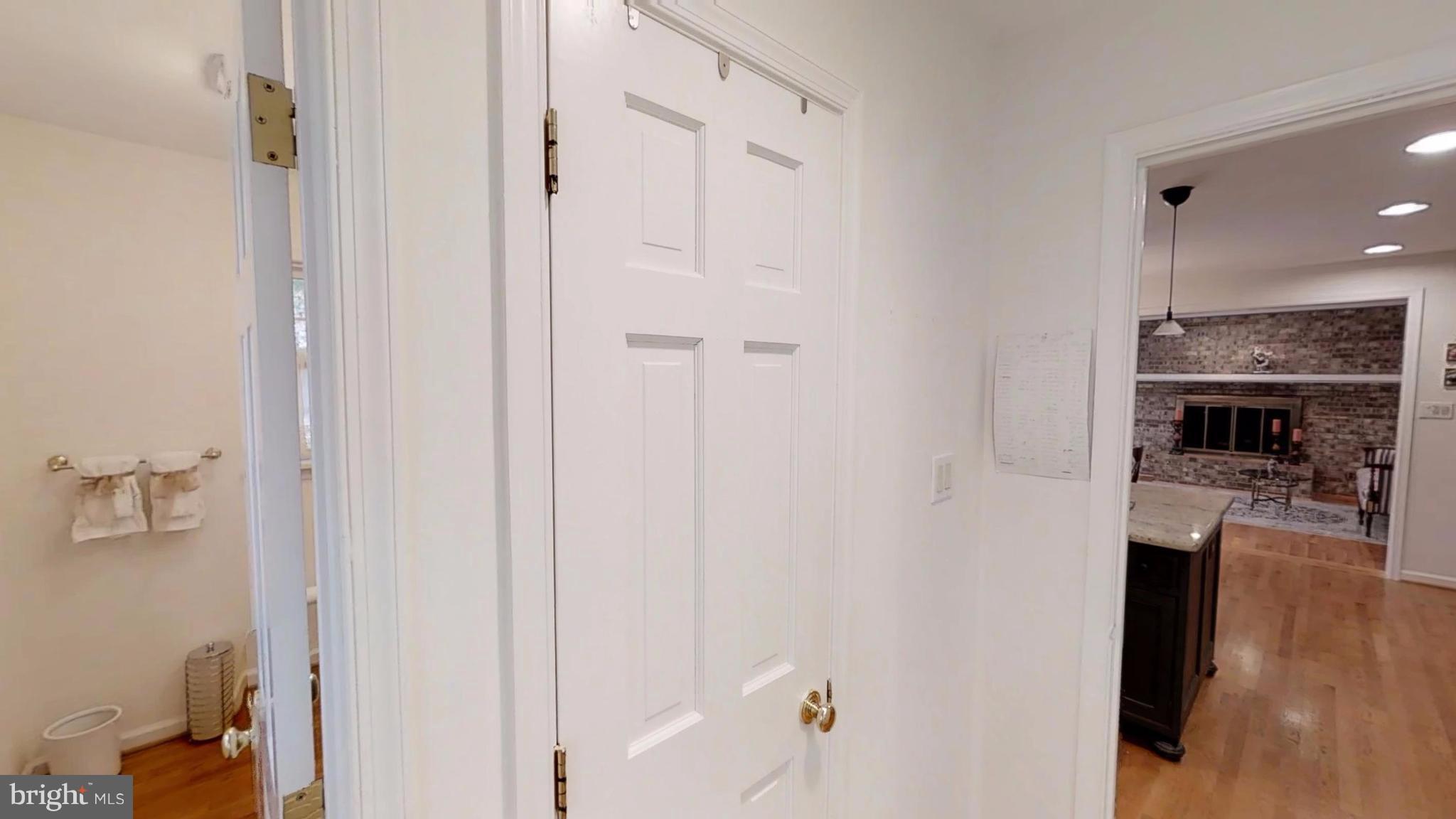 12007 Whip Road Reston, VA 20191 - Photo 22 of 25 Powder Room