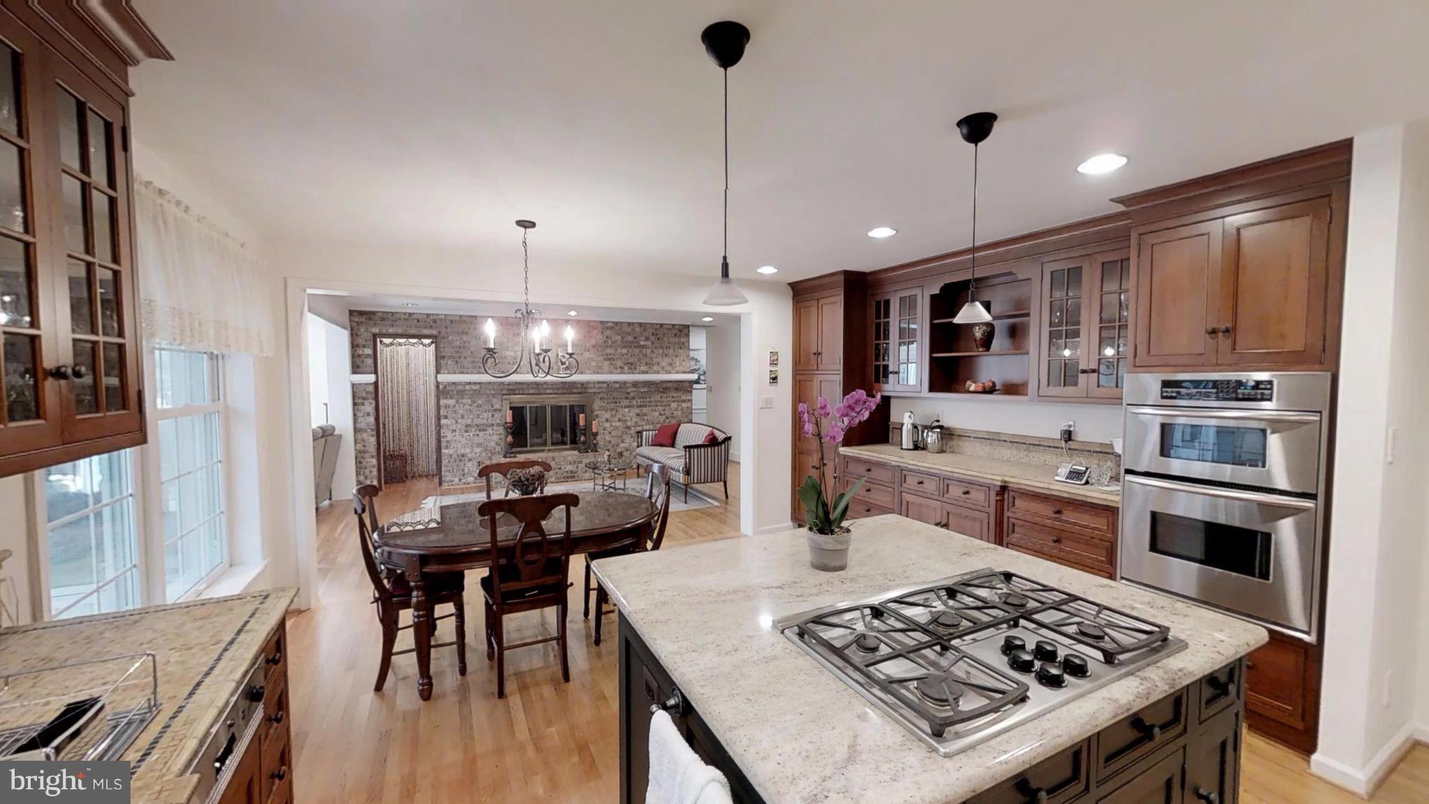 12007 Whip Road Reston, VA 20191 - Photo 8 of 25 Kitchen
