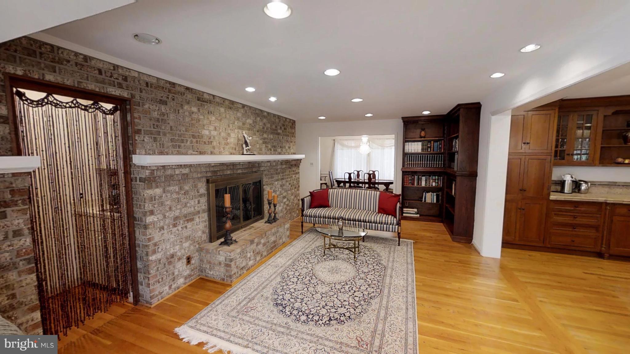 12007 Whip Road Reston, VA 20191 - Photo 9 of 25 Great Room