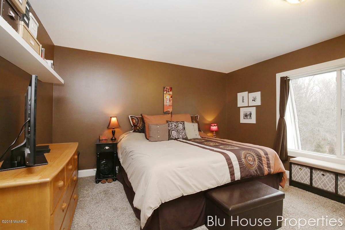 6714 Cascade Road Southeast, Unit C12 Grand Rapids, MI 49546 - Photo 13 of 24