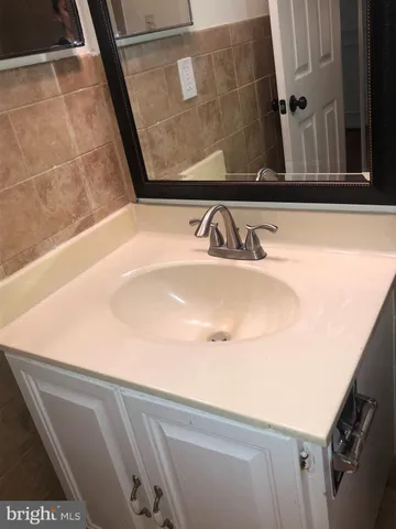 a close view of sink