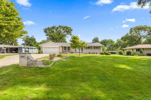 $419,900 | 13400 West Sunny View Drive, New Berlin, WI 53151
