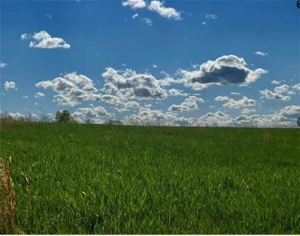 $240,000 | 195th Street, Easton, KS 66020