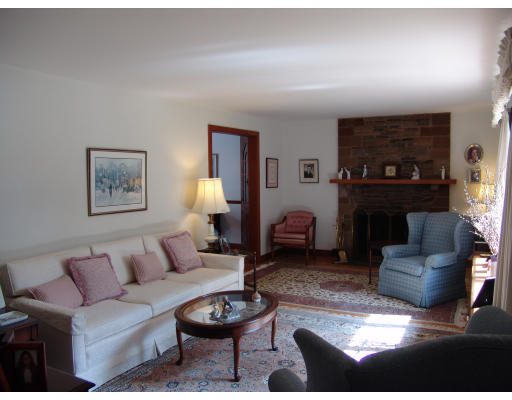 15 Colonial Road Hingham, MA 02043 - Photo 6 of 10 Gallery Image 6
