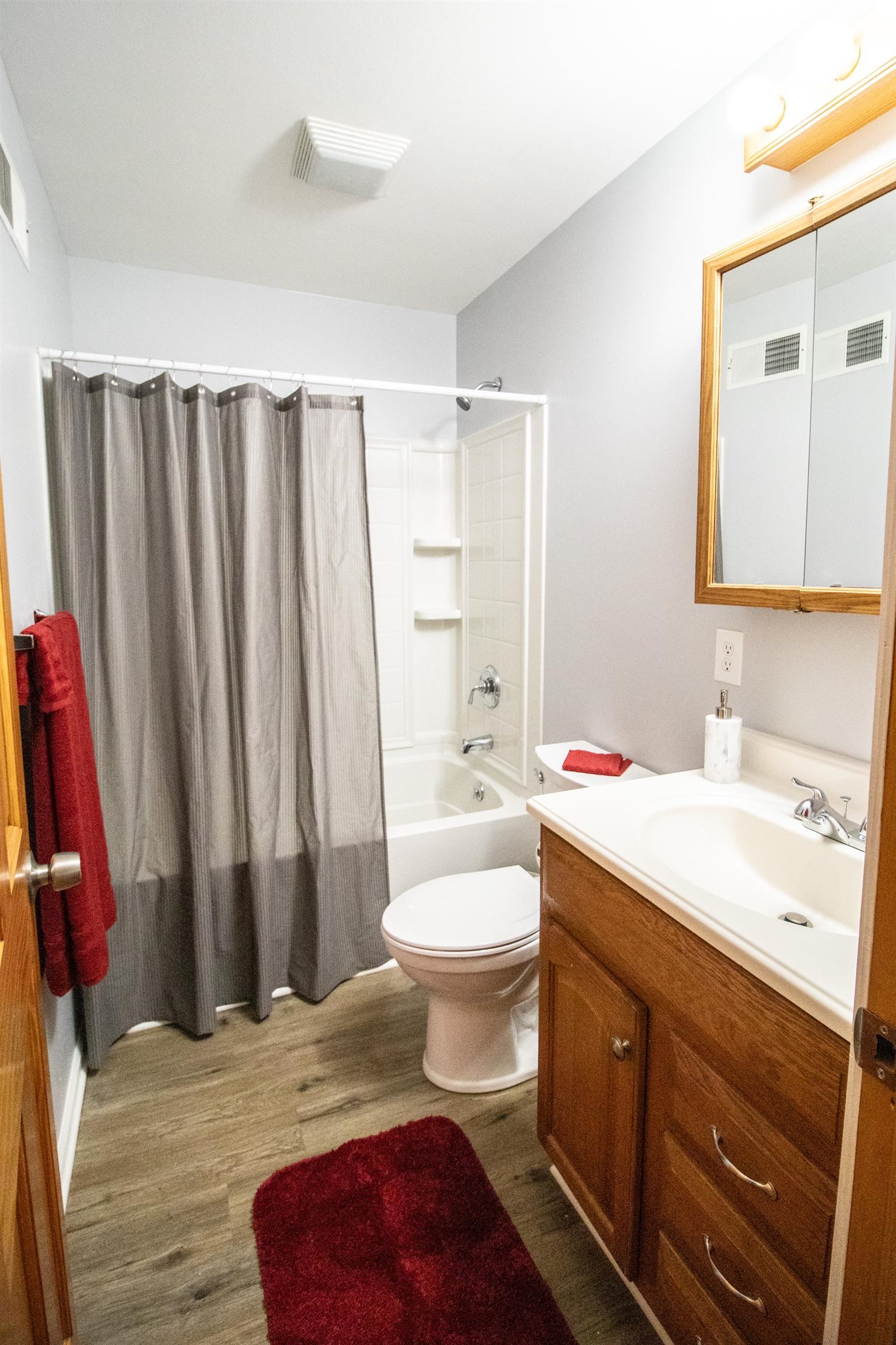 4145 Pineport Road Bridgeport, MI 48722 - Photo 13 of 25 50121292-12.JPG