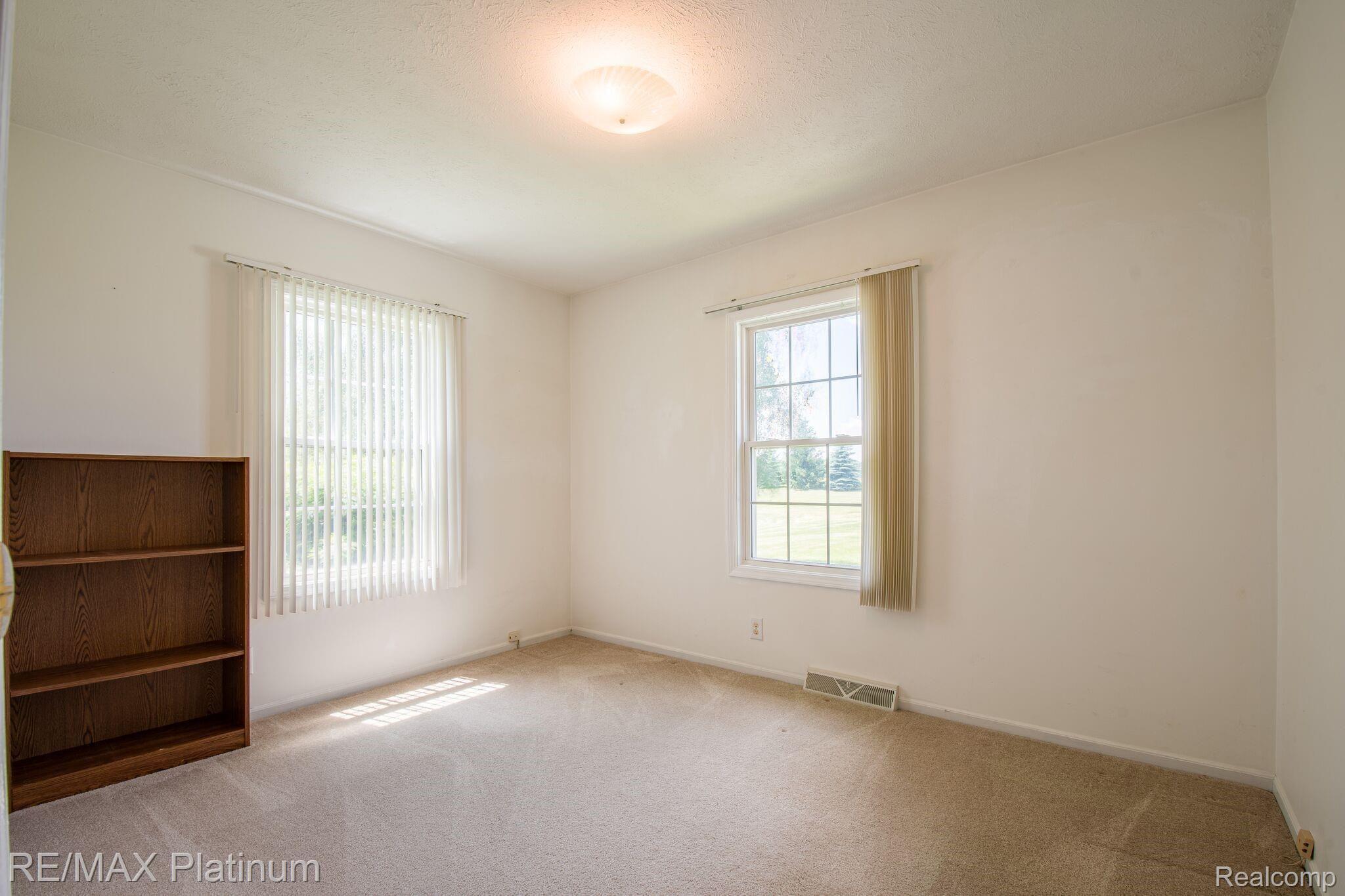7947 Jefferson Road North Branch, MI 48461 - Photo 19 of 39 ws8bR6Qn.jpeg