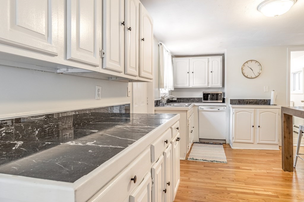 528 East 3rd Street, Unit 1 Boston, MA 02127 - Photo 11 of 20