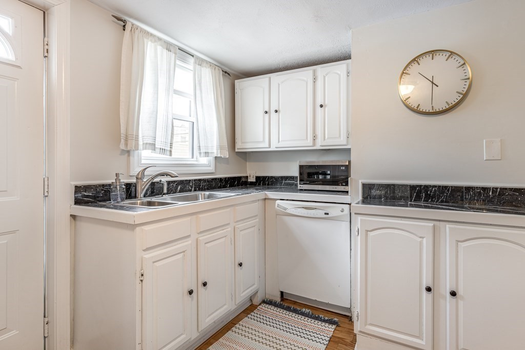 528 East 3rd Street, Unit 1 Boston, MA 02127 - Photo 14 of 20