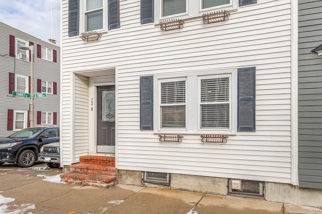 528 East 3rd Street, Unit 1 Boston, MA 02127 - Photo 18 of 20