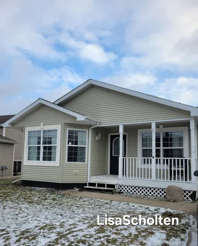 $285,000 | 9794 Crystal Circle, Zeeland, MI 49464