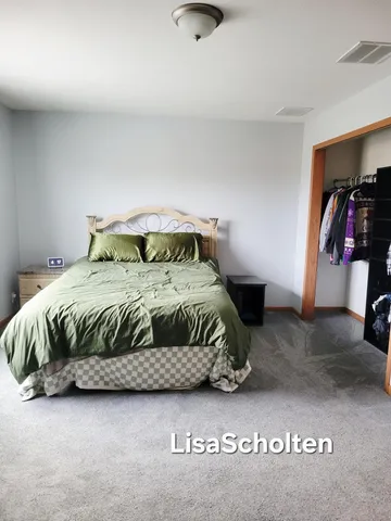 $285,000 | 9794 Crystal Circle, Zeeland, MI 49464