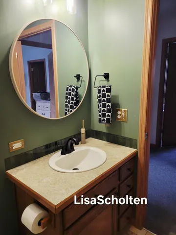 $285,000 | 9794 Crystal Circle, Zeeland, MI 49464