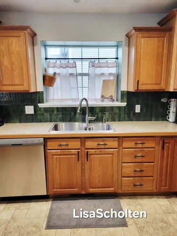 $285,000 | 9794 Crystal Circle, Zeeland, MI 49464