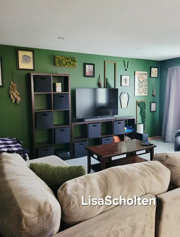 $285,000 | 9794 Crystal Circle, Zeeland, MI 49464