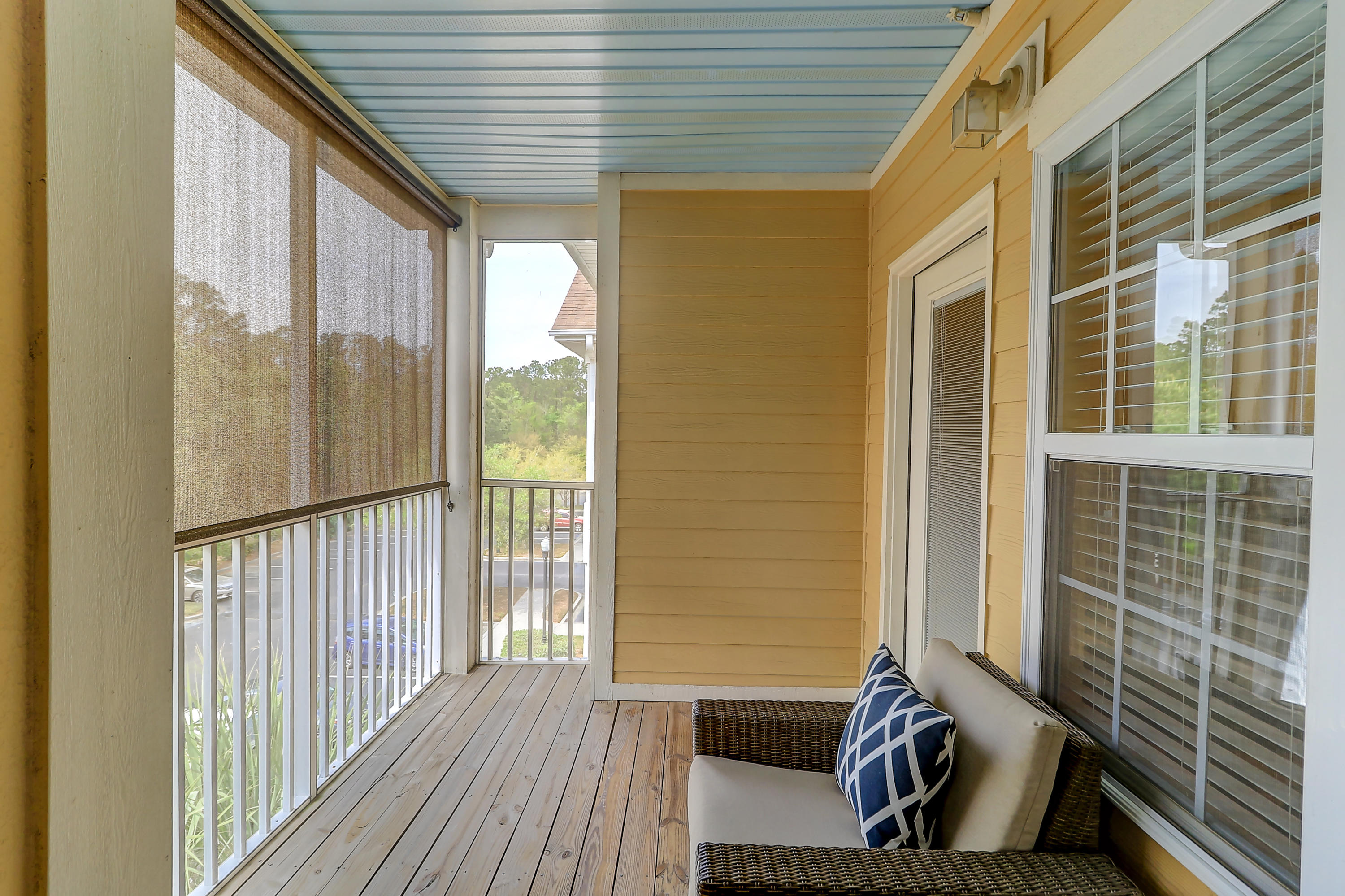1324 Basildon Road Mount Pleasant, SC 29466 - Photo 23 of 37 Screened Porch