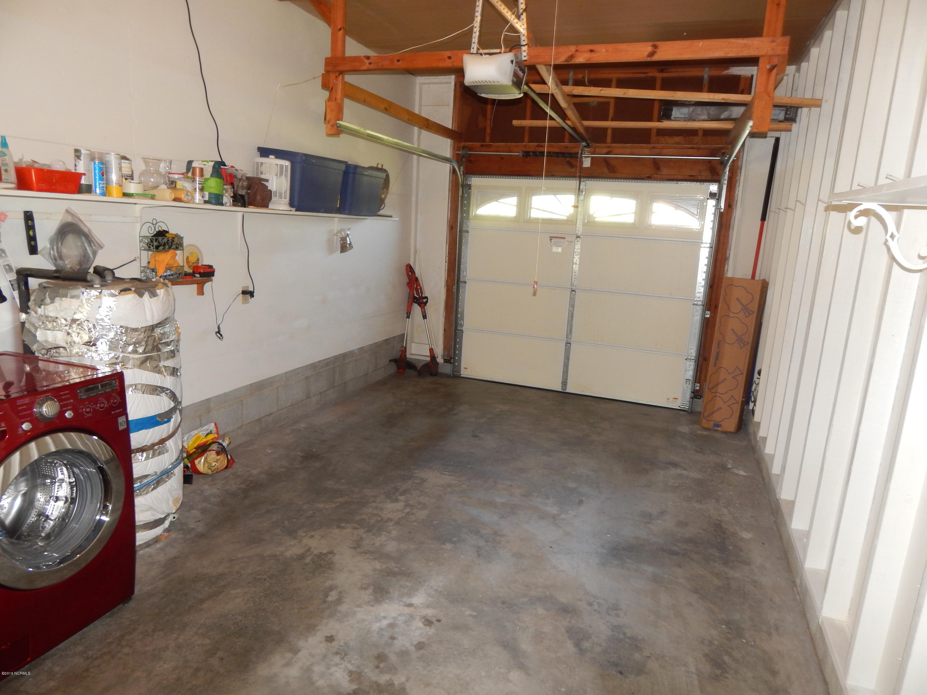 1178 Hibbs Road Newport, NC 28570 - Photo 18 of 23 Attached garage