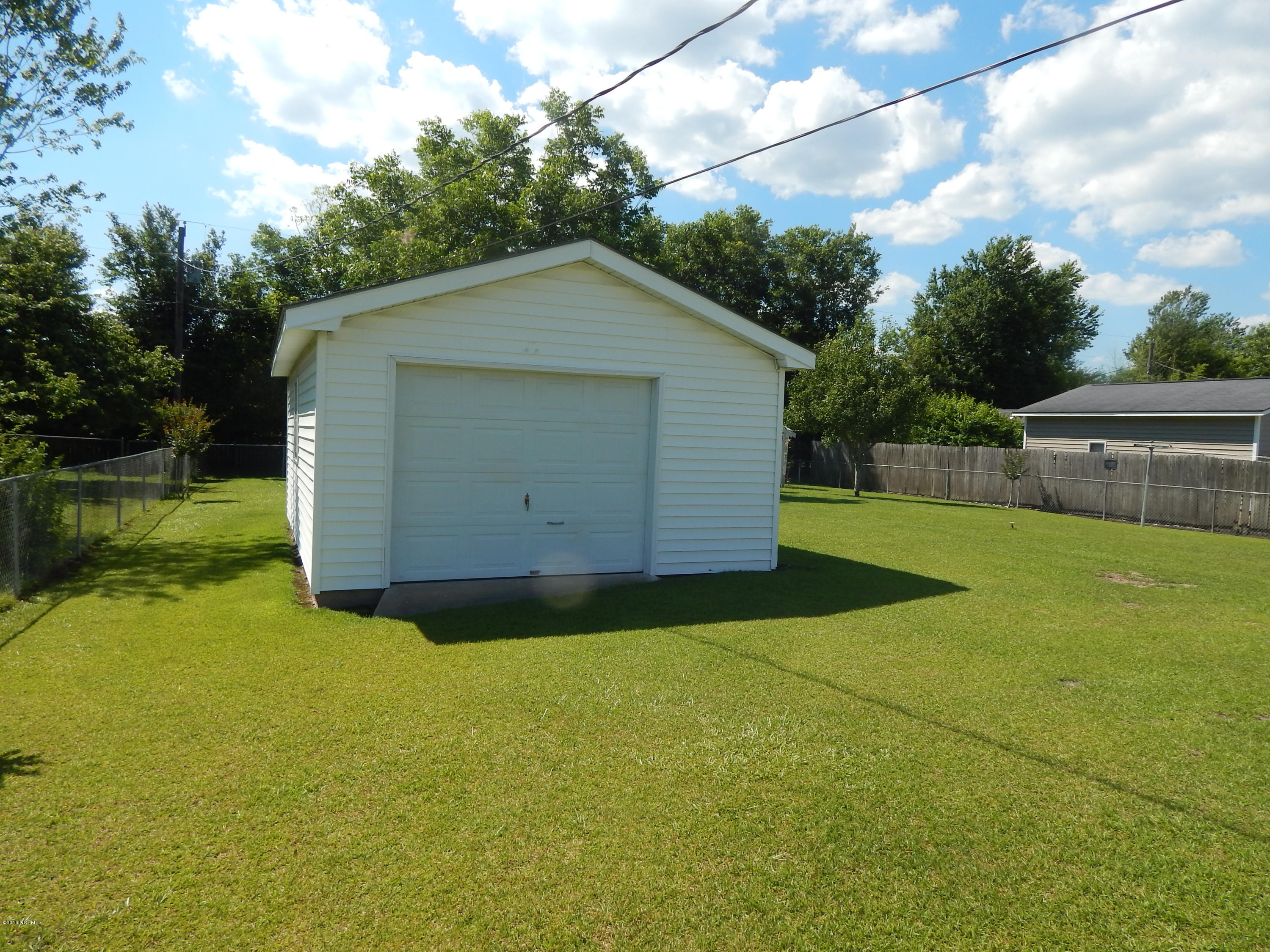 1178 Hibbs Road Newport, NC 28570 - Photo 20 of 23 Workshop