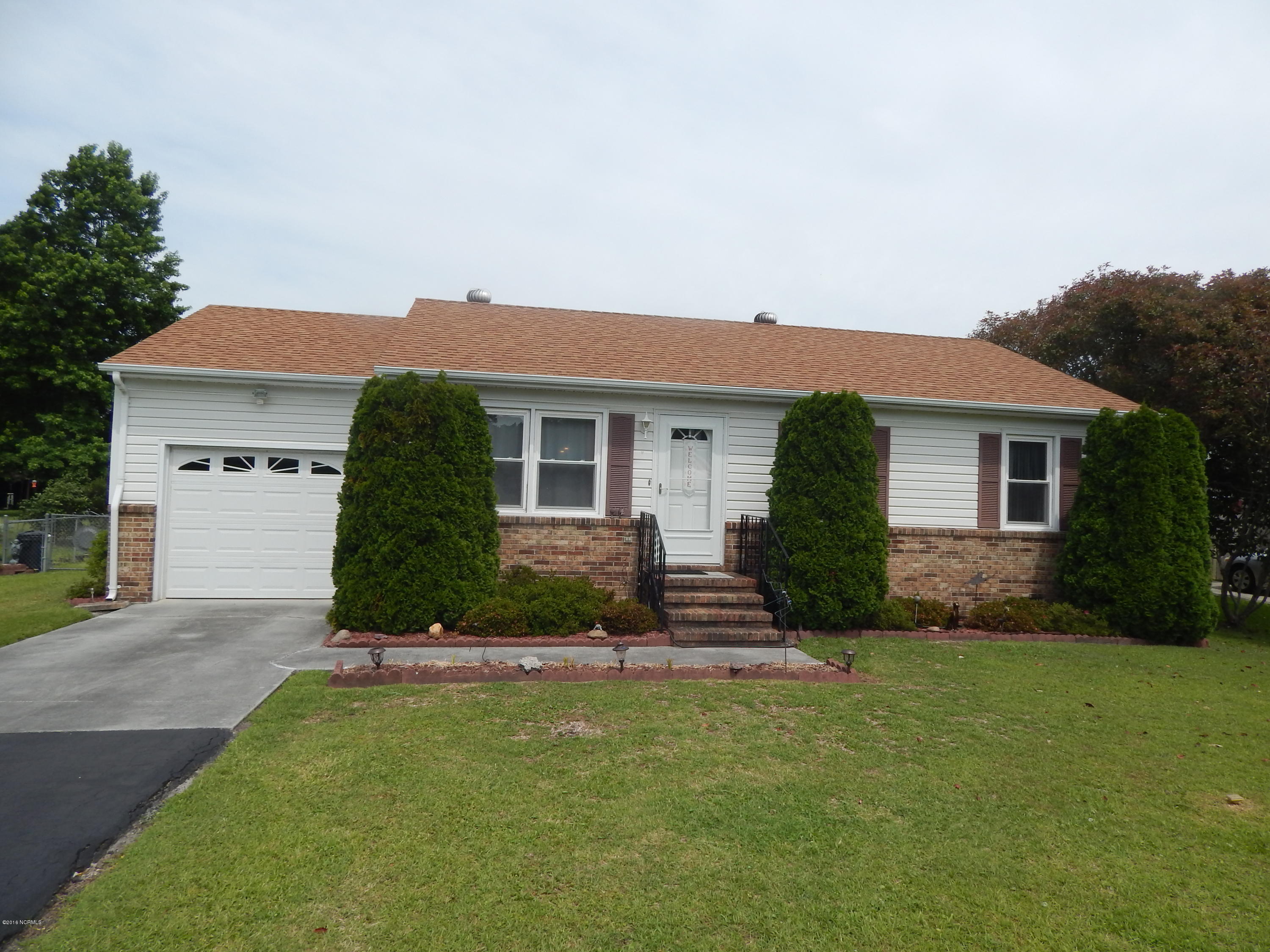 1178 Hibbs Road Newport, NC 28570 - Photo 2 of 23 Front view
