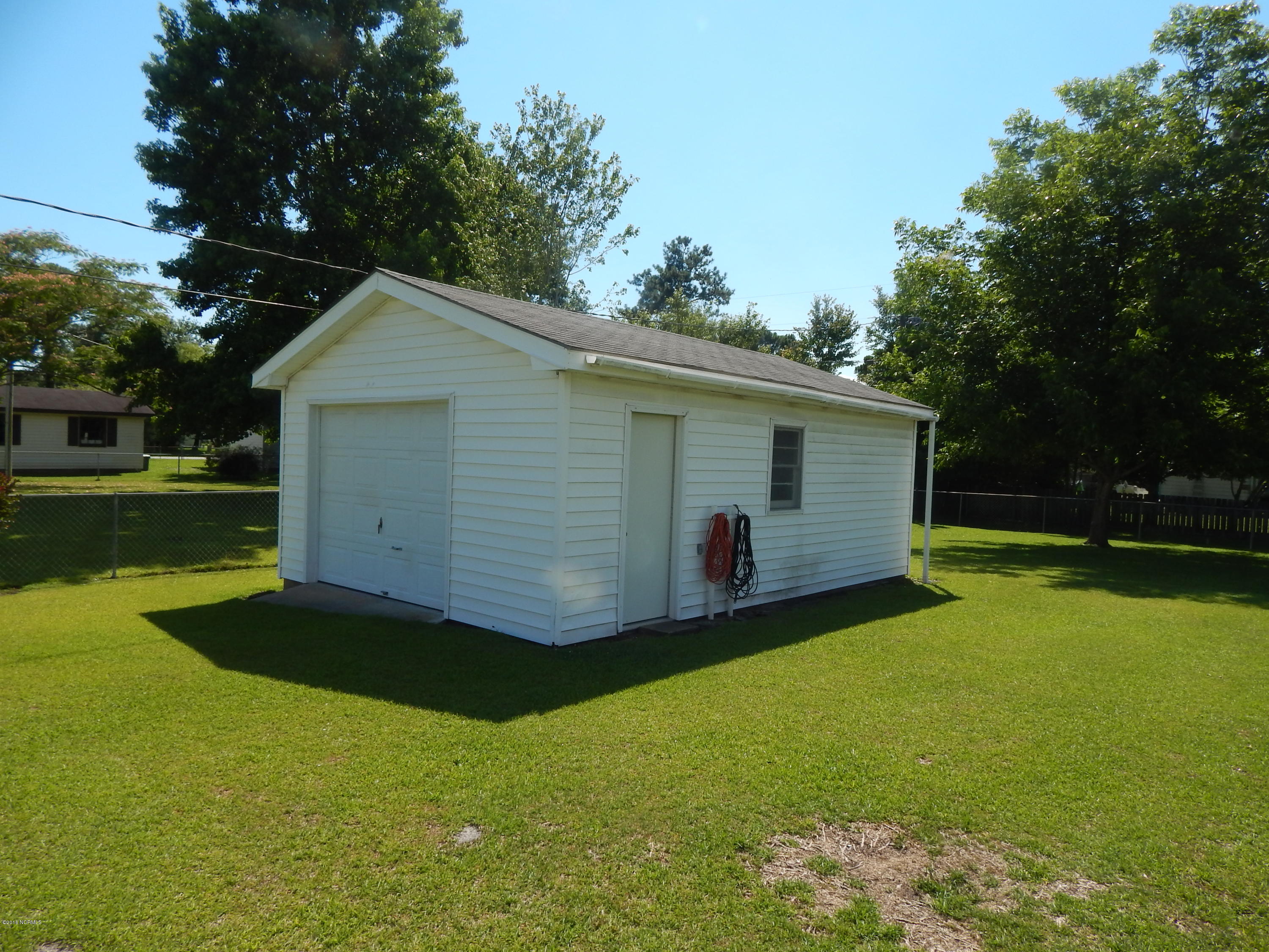 1178 Hibbs Road Newport, NC 28570 - Photo 21 of 23 Workshop