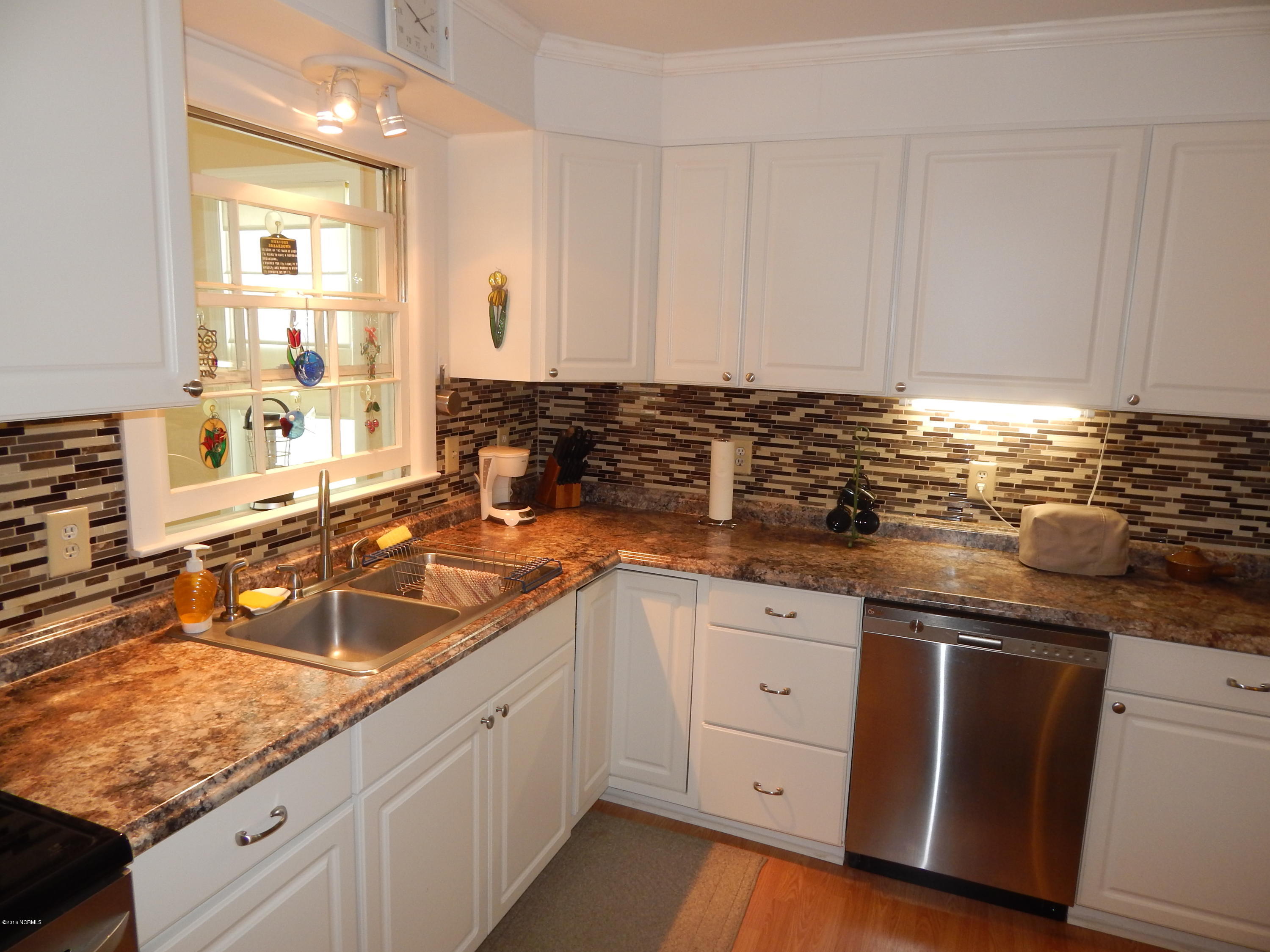 1178 Hibbs Road Newport, NC 28570 - Photo 7 of 23 Kitchen