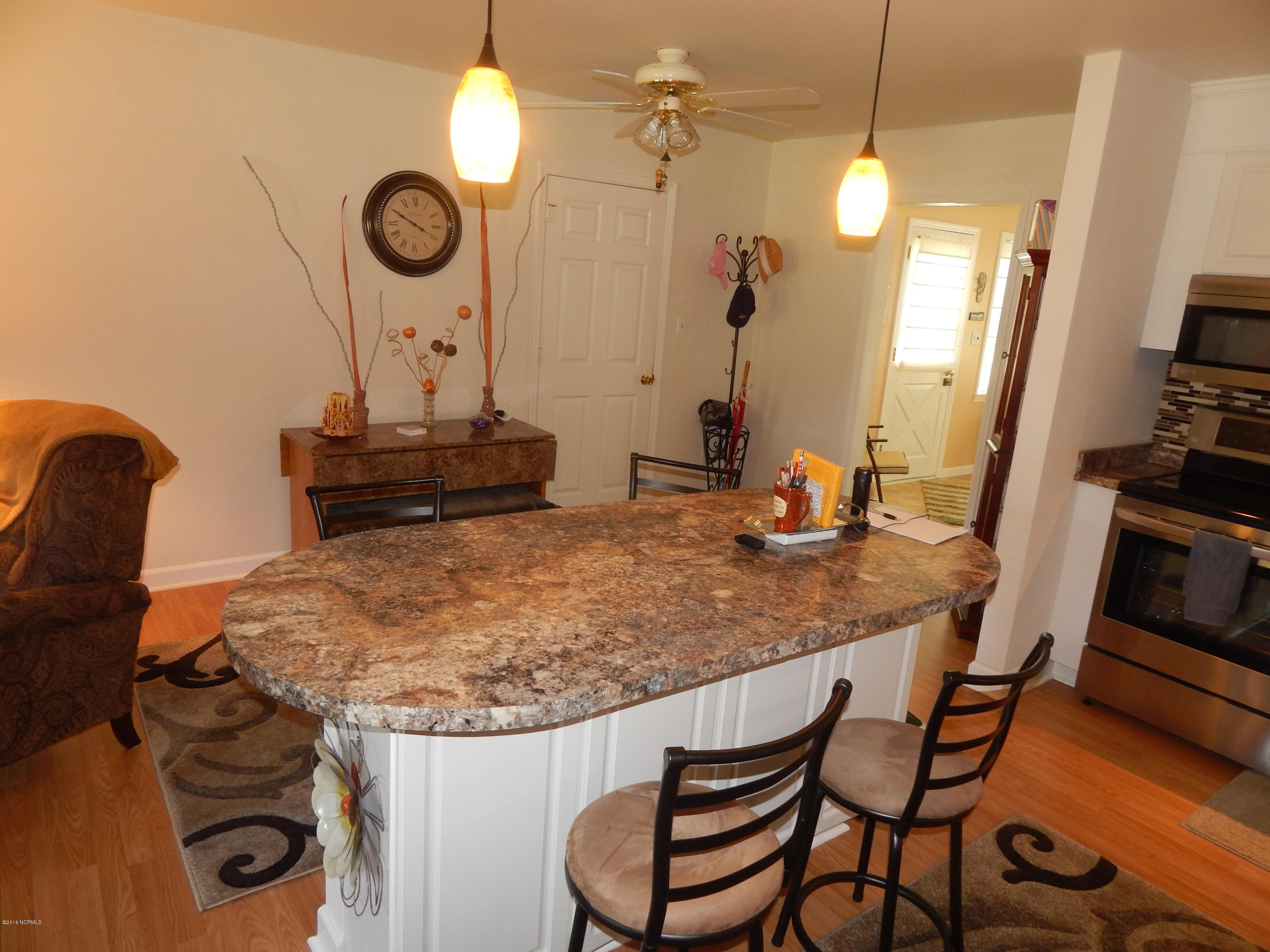 1178 Hibbs Road Newport, NC 28570 - Photo 8 of 23 Island