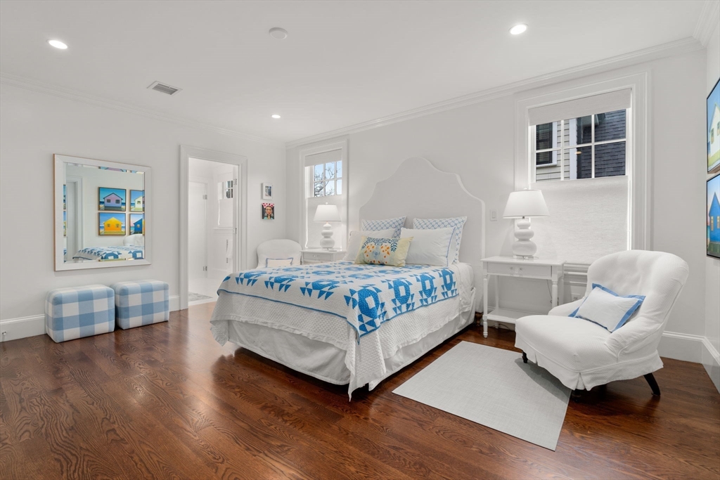 27 Summit Avenue, Unit 27 Brookline, MA 02446 - Photo 13 of 26