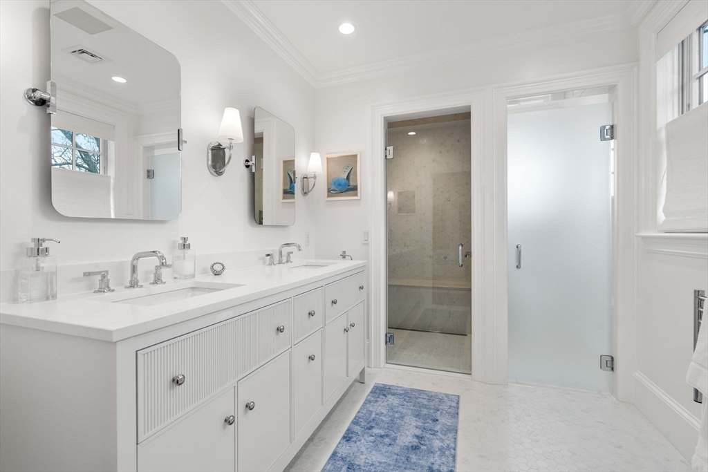 27 Summit Avenue, Unit 27 Brookline, MA 02446 - Photo 14 of 26