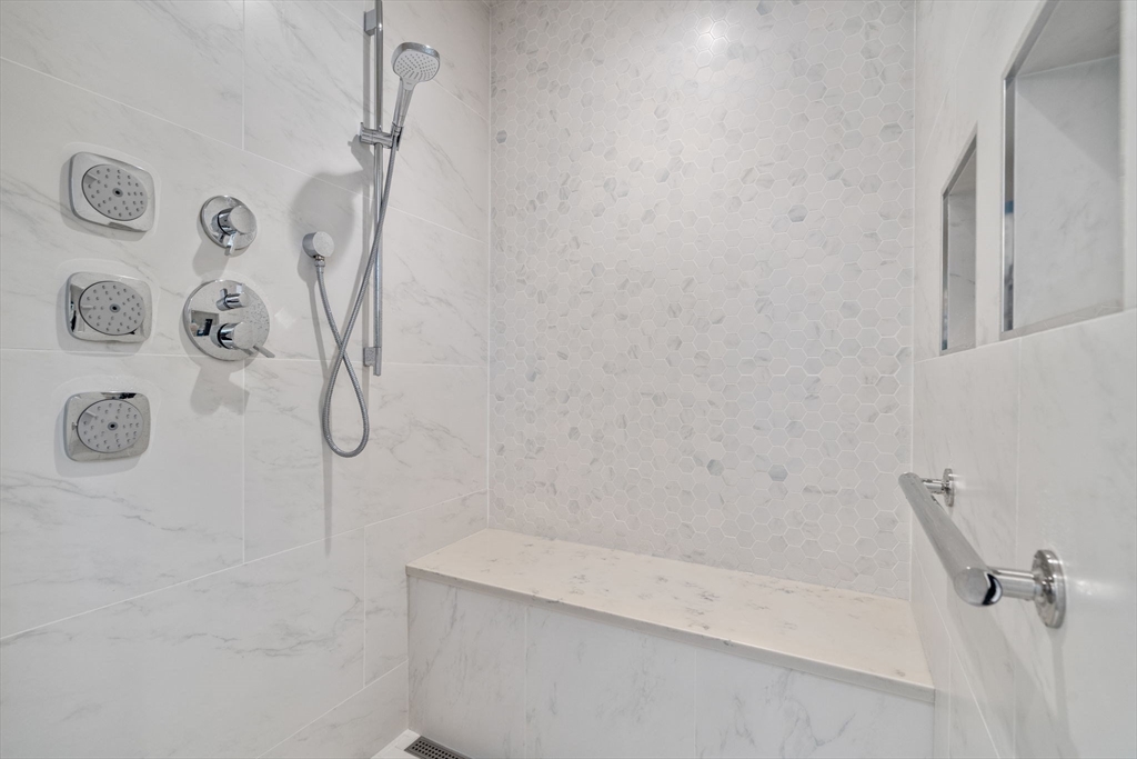 27 Summit Avenue, Unit 27 Brookline, MA 02446 - Photo 15 of 26