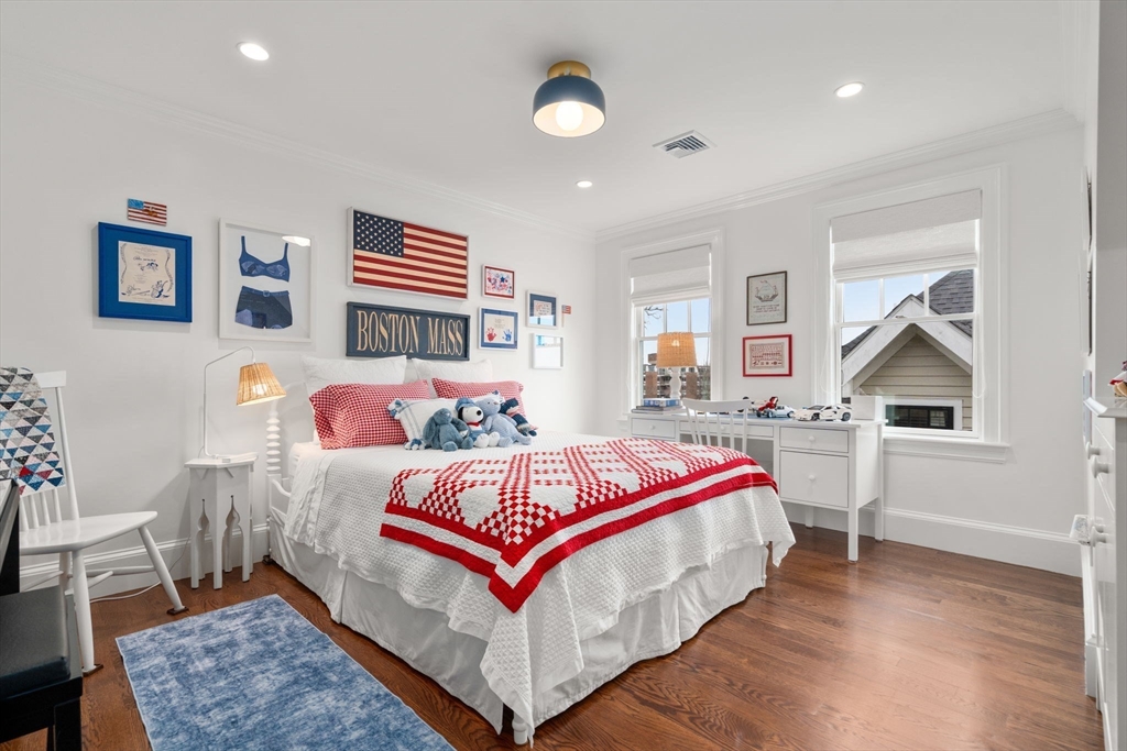 27 Summit Avenue, Unit 27 Brookline, MA 02446 - Photo 18 of 26