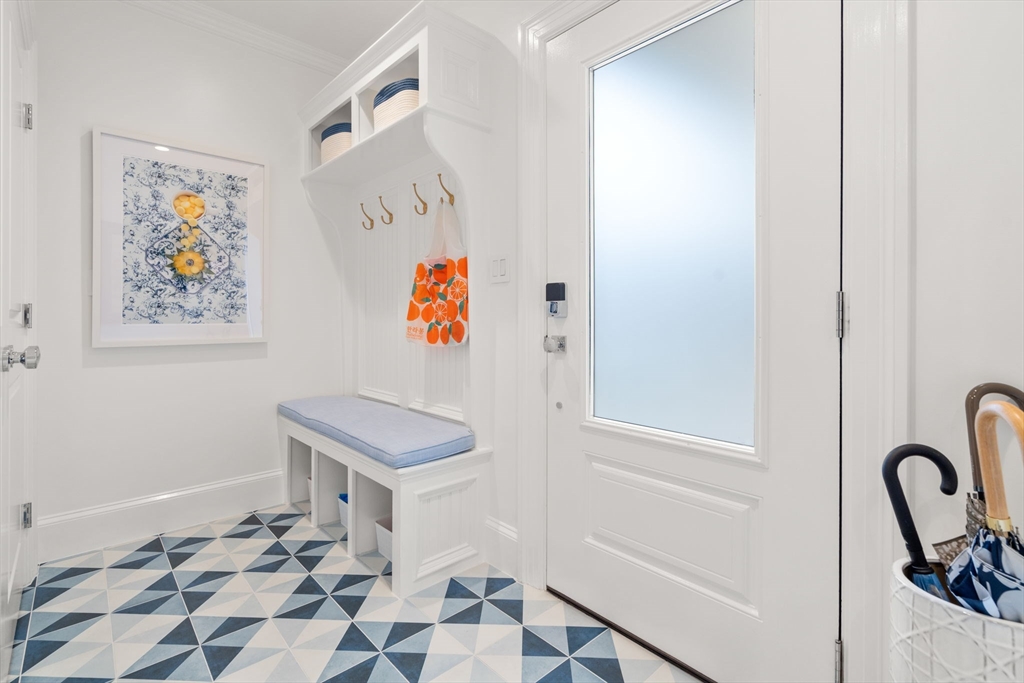 27 Summit Avenue, Unit 27 Brookline, MA 02446 - Photo 2 of 26