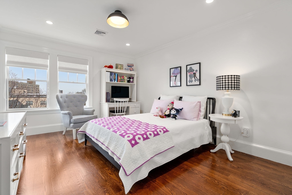 27 Summit Avenue, Unit 27 Brookline, MA 02446 - Photo 22 of 26