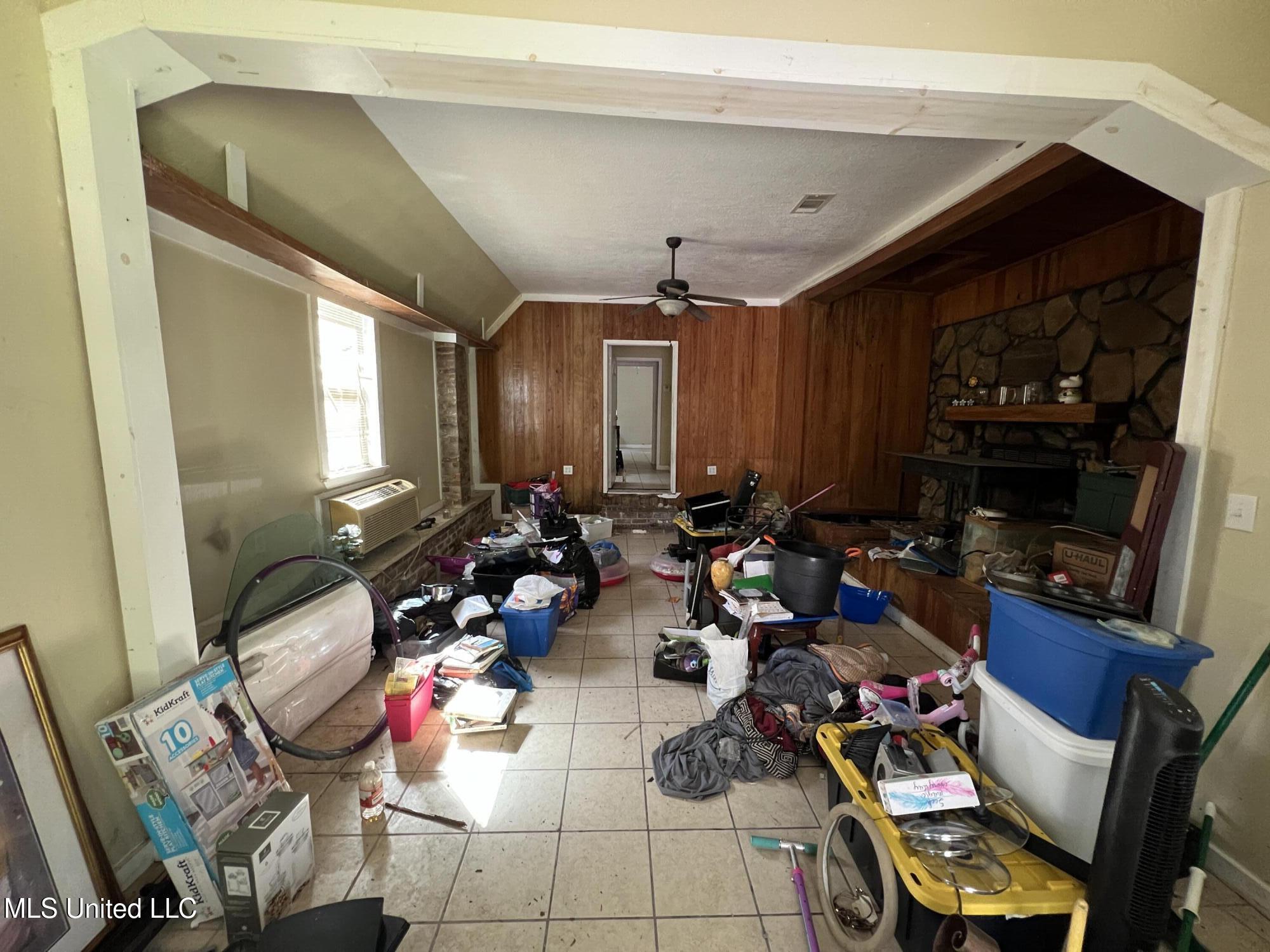 4812 Community Avenue Moss Point, MS 39563 - Photo 2 of 28 IMG_4449