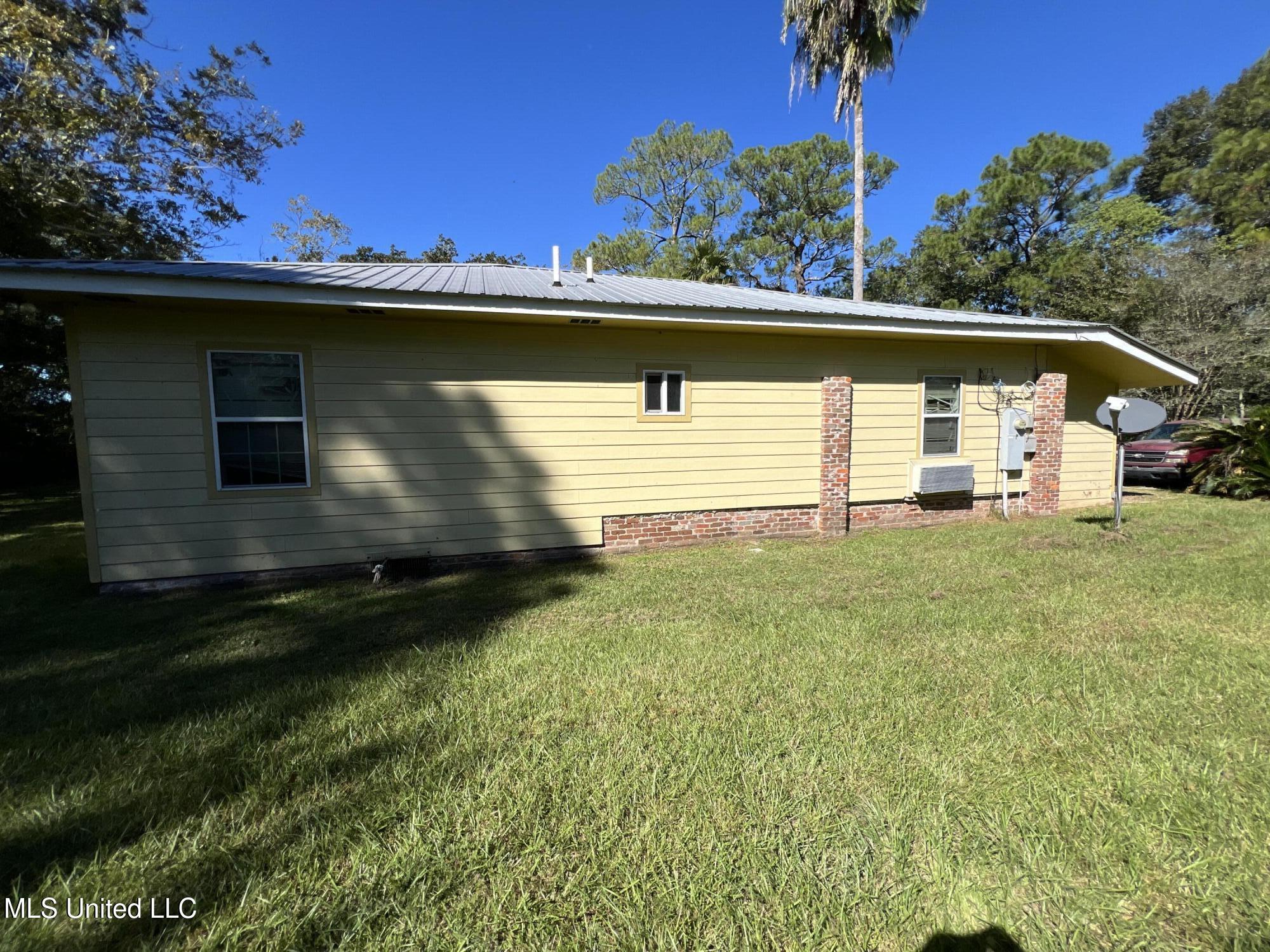 4812 Community Avenue Moss Point, MS 39563 - Photo 24 of 28 IMG_4475