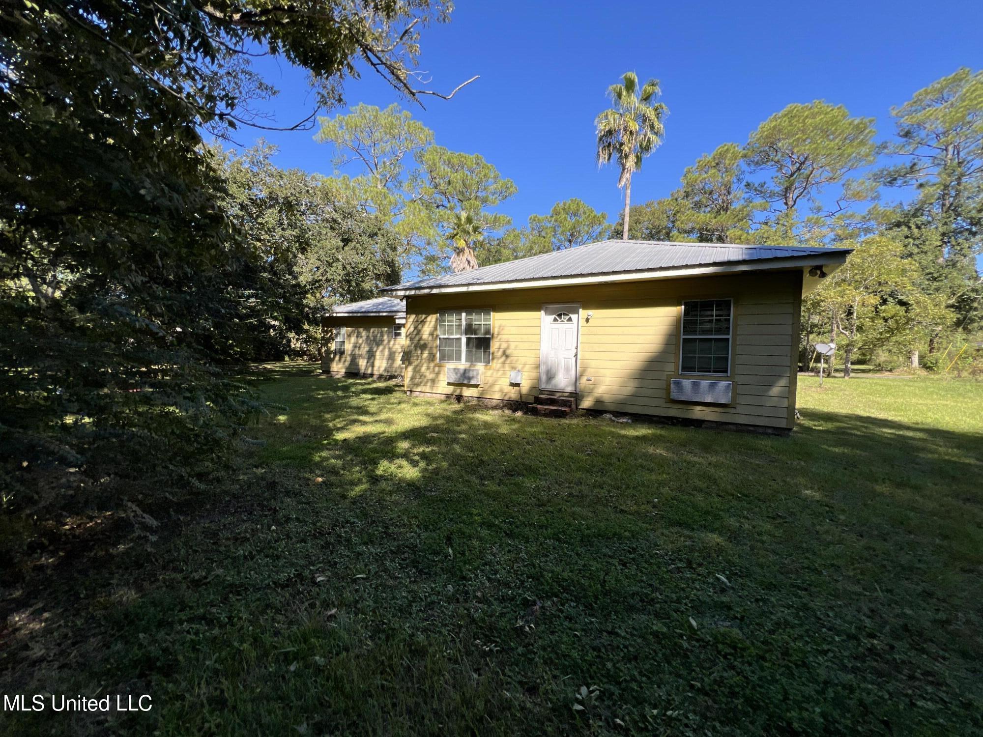 4812 Community Avenue Moss Point, MS 39563 - Photo 26 of 28 IMG_4477