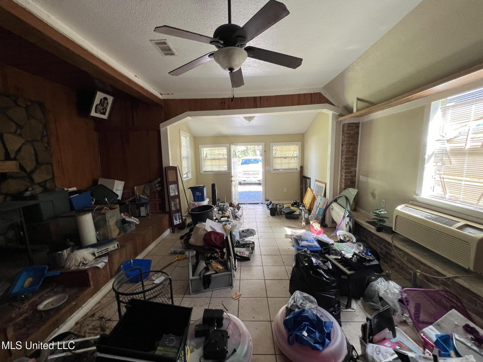 4812 Community Avenue Moss Point, MS 39563 - Photo 3 of 28 IMG_4453