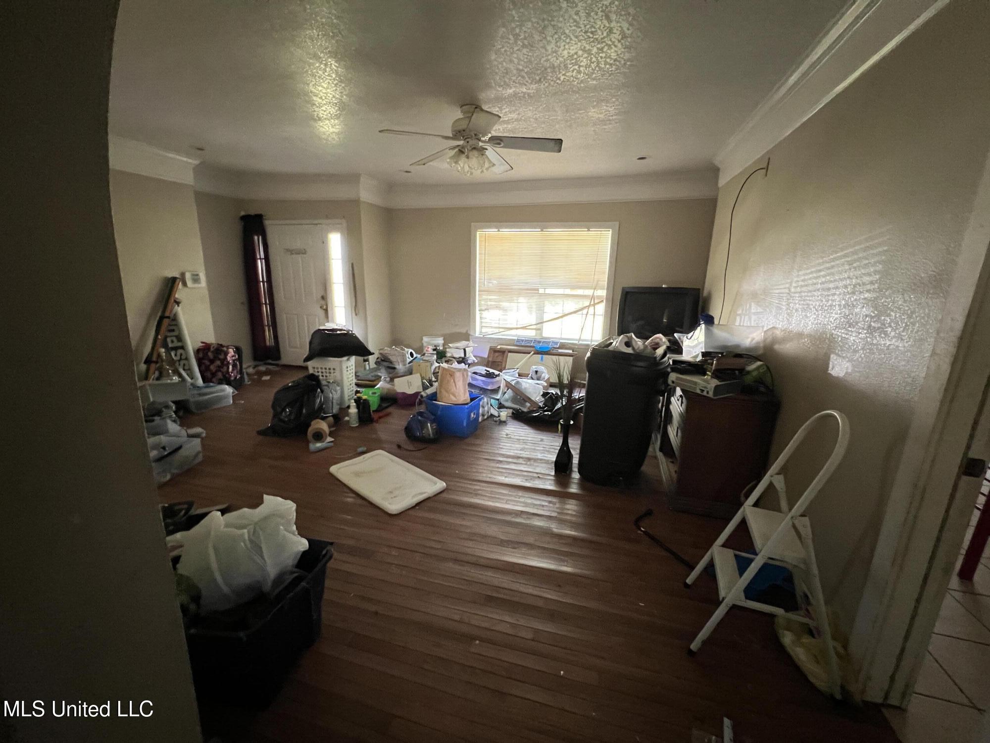 4812 Community Avenue Moss Point, MS 39563 - Photo 5 of 28 IMG_4467