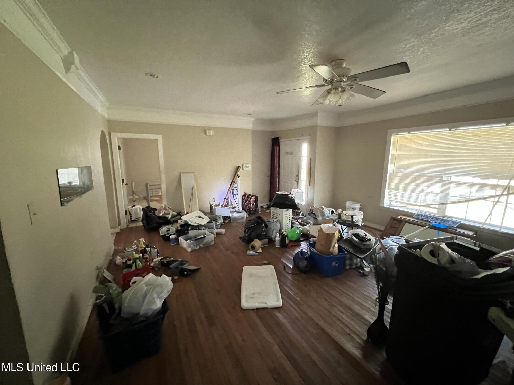 4812 Community Avenue Moss Point, MS 39563 - Photo 6 of 28 IMG_4469