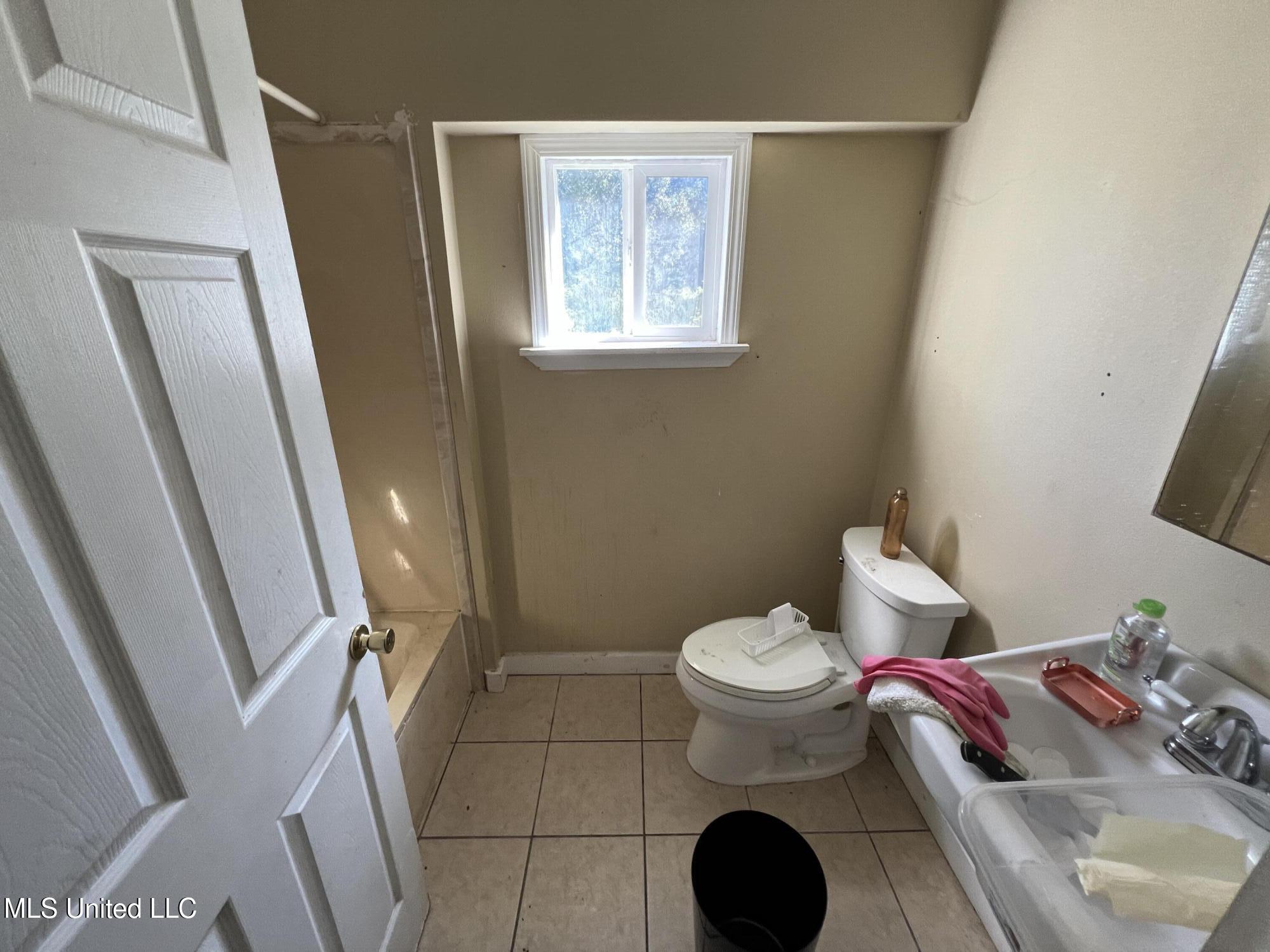 4812 Community Avenue Moss Point, MS 39563 - Photo 8 of 28 IMG_4455