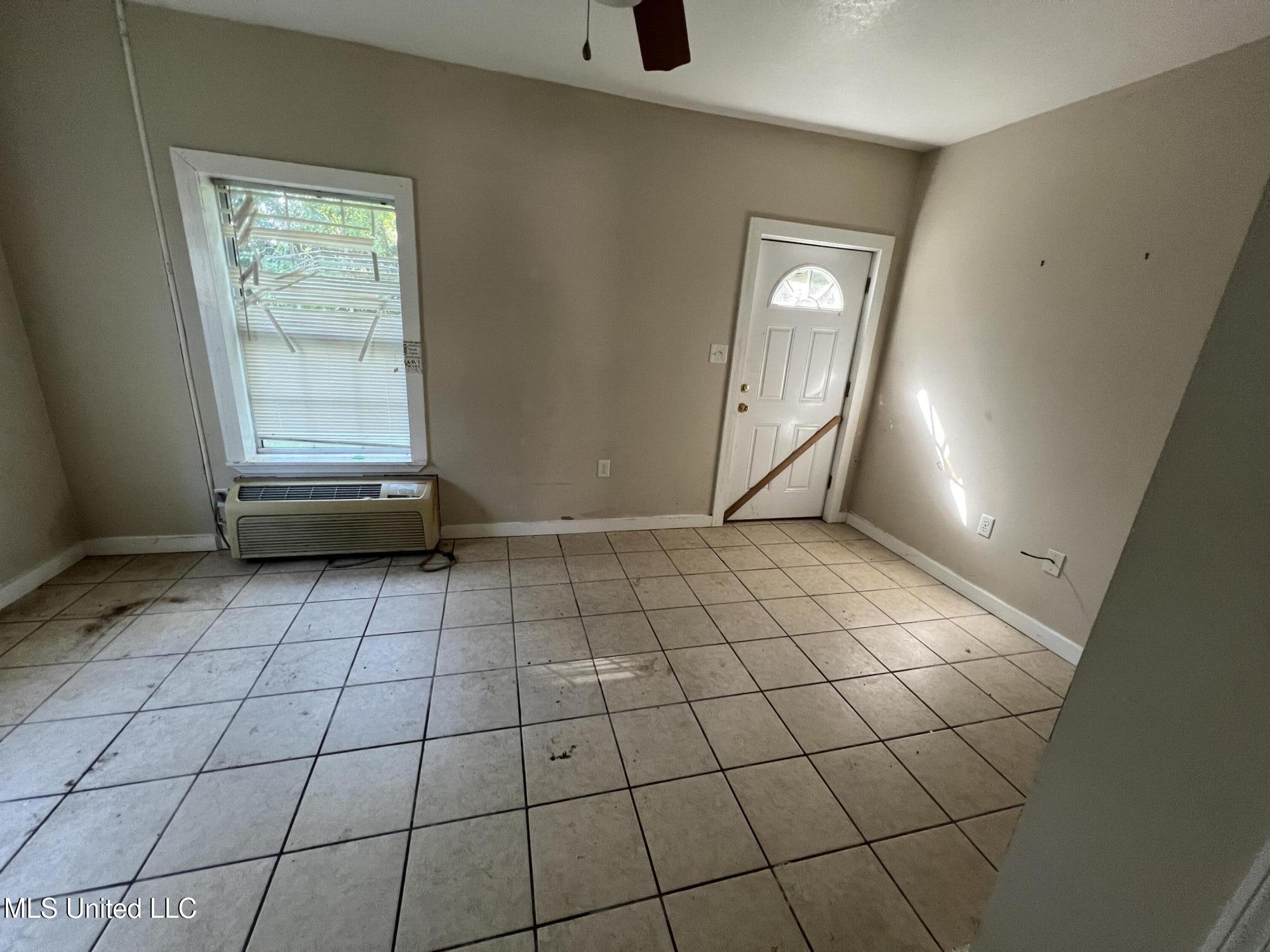 4812 Community Avenue Moss Point, MS 39563 - Photo 10 of 28 IMG_4457